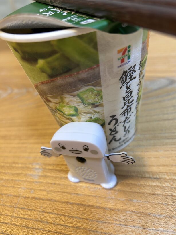 おくらとめかぶ 鰹と昆布だしのうどん 写真1