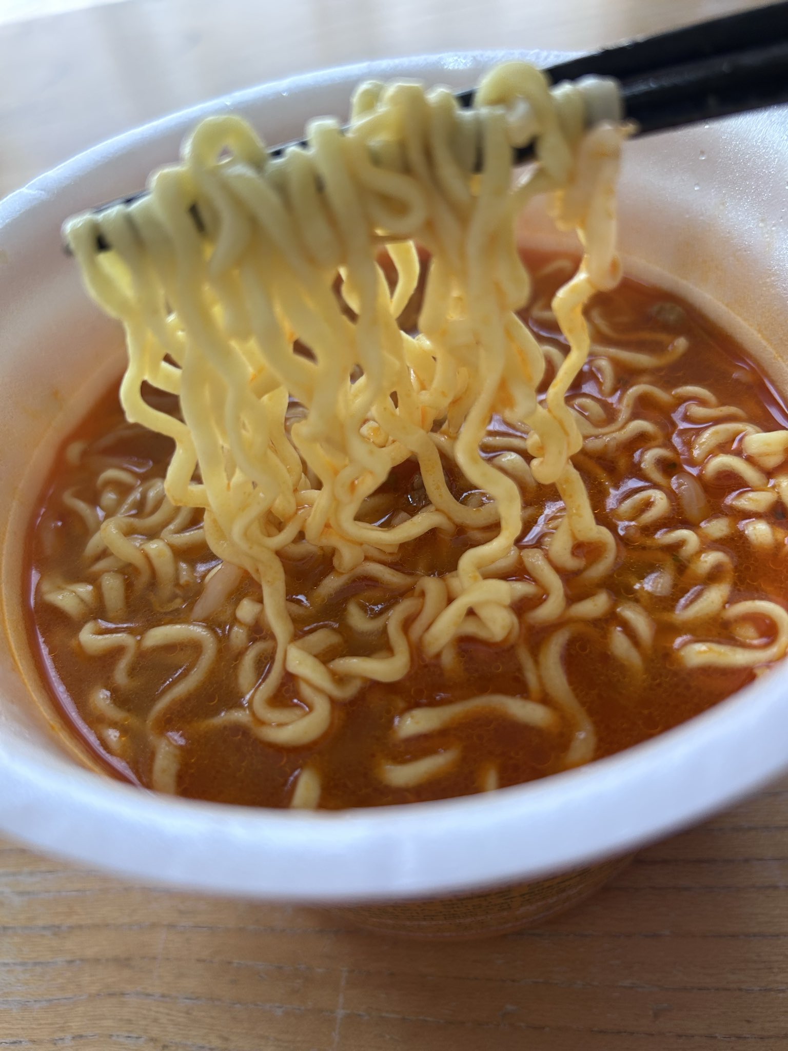 でかまる バリシャキ!辛もやし味噌ラーメン激辛 写真4