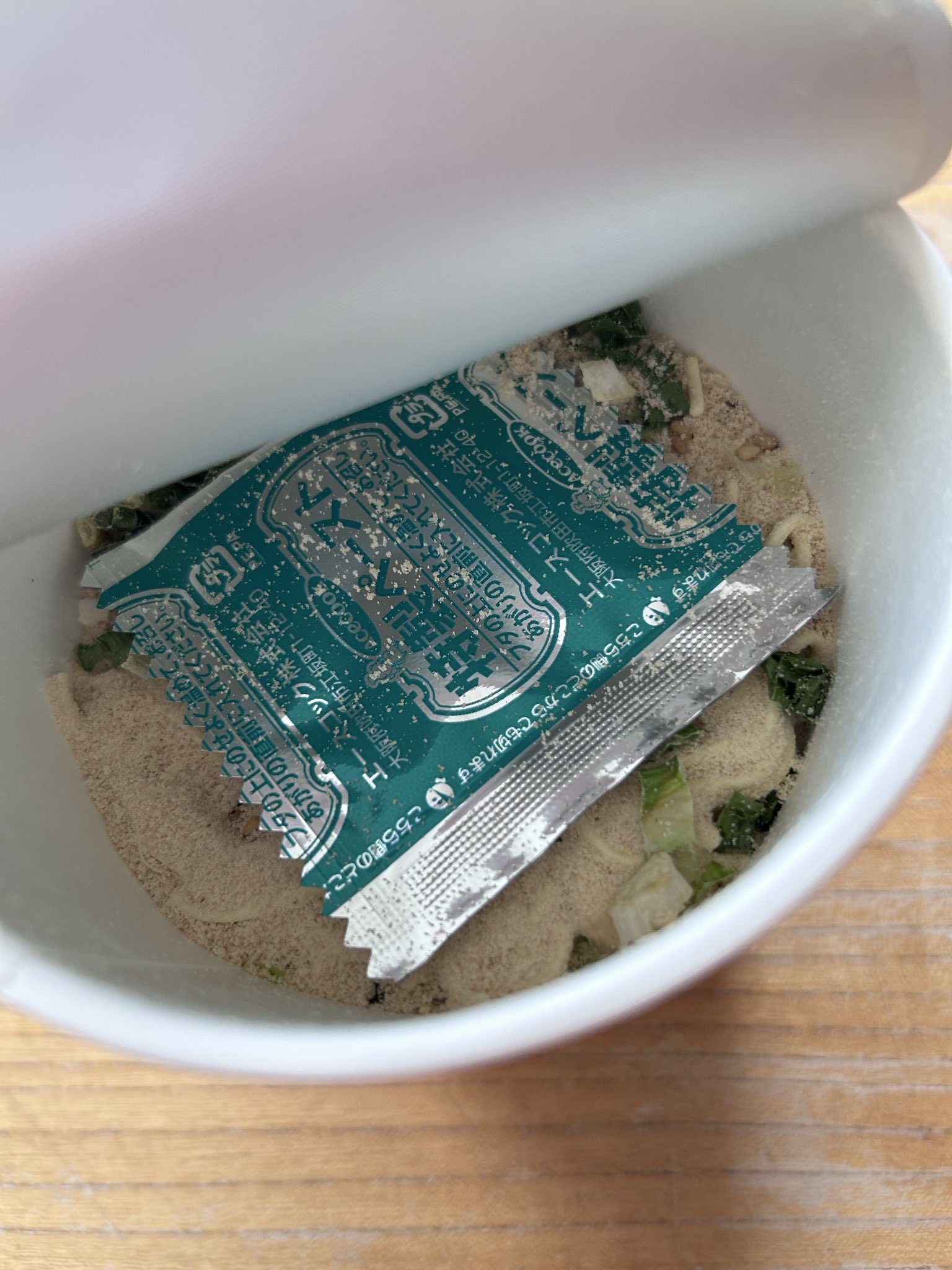 辛旅 大魔王入り 博多激辛とんこつラーメン 写真2