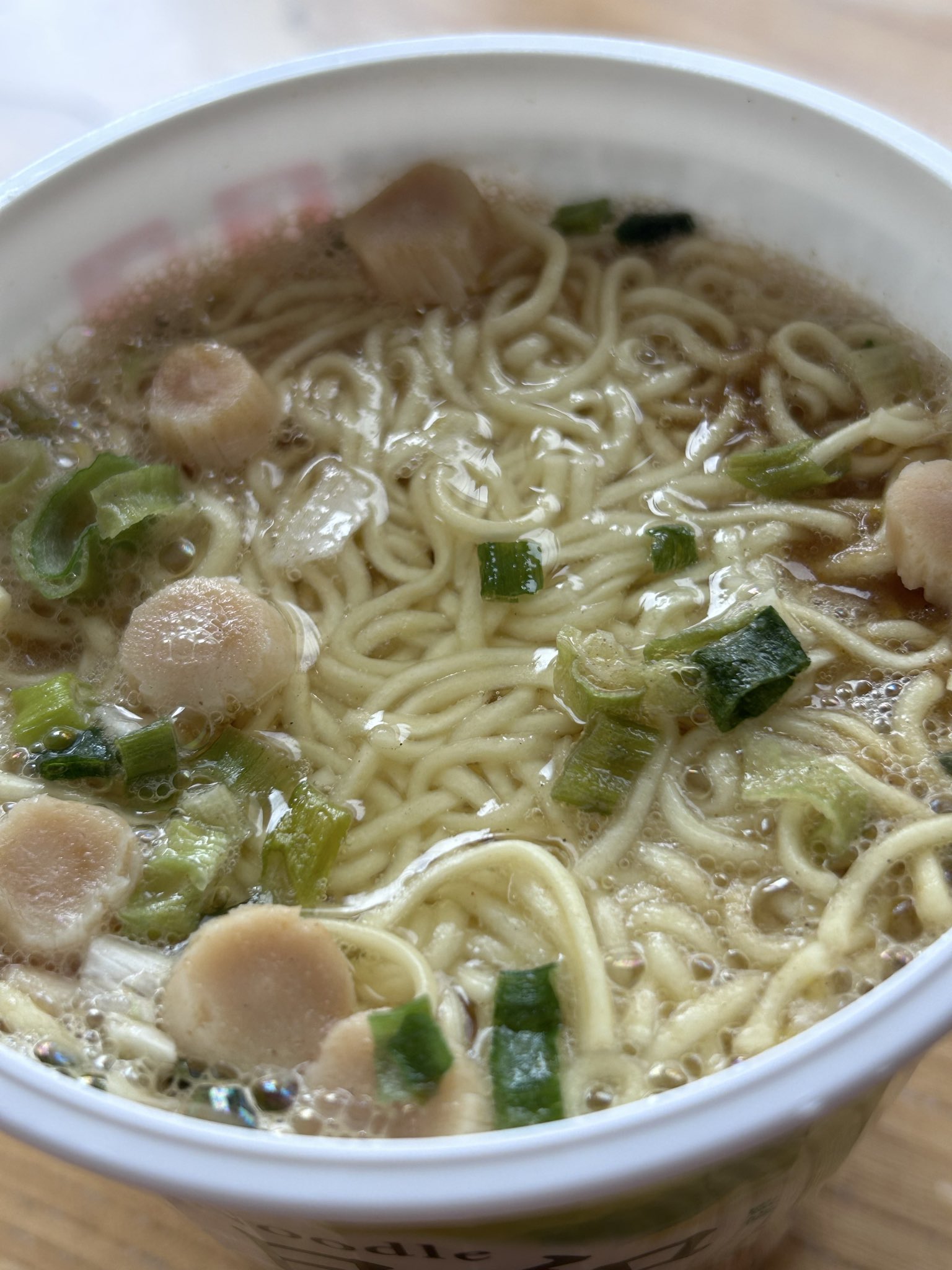 ほたて日和監修 帆立味塩そば~すだち仕上げ~ 写真3